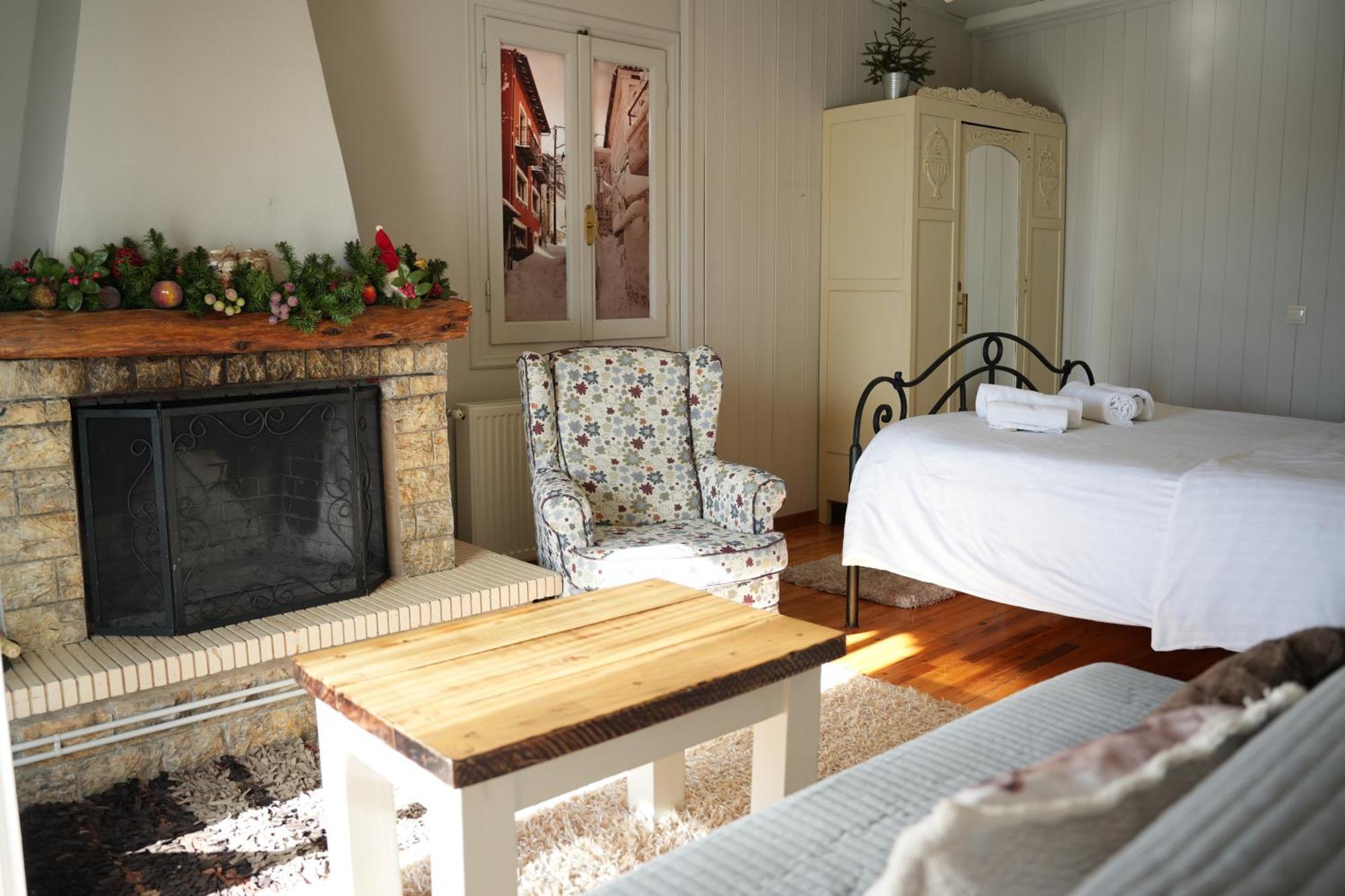 Guesthouse Doma Est 1991 أراخوفا المظهر الخارجي الصورة
