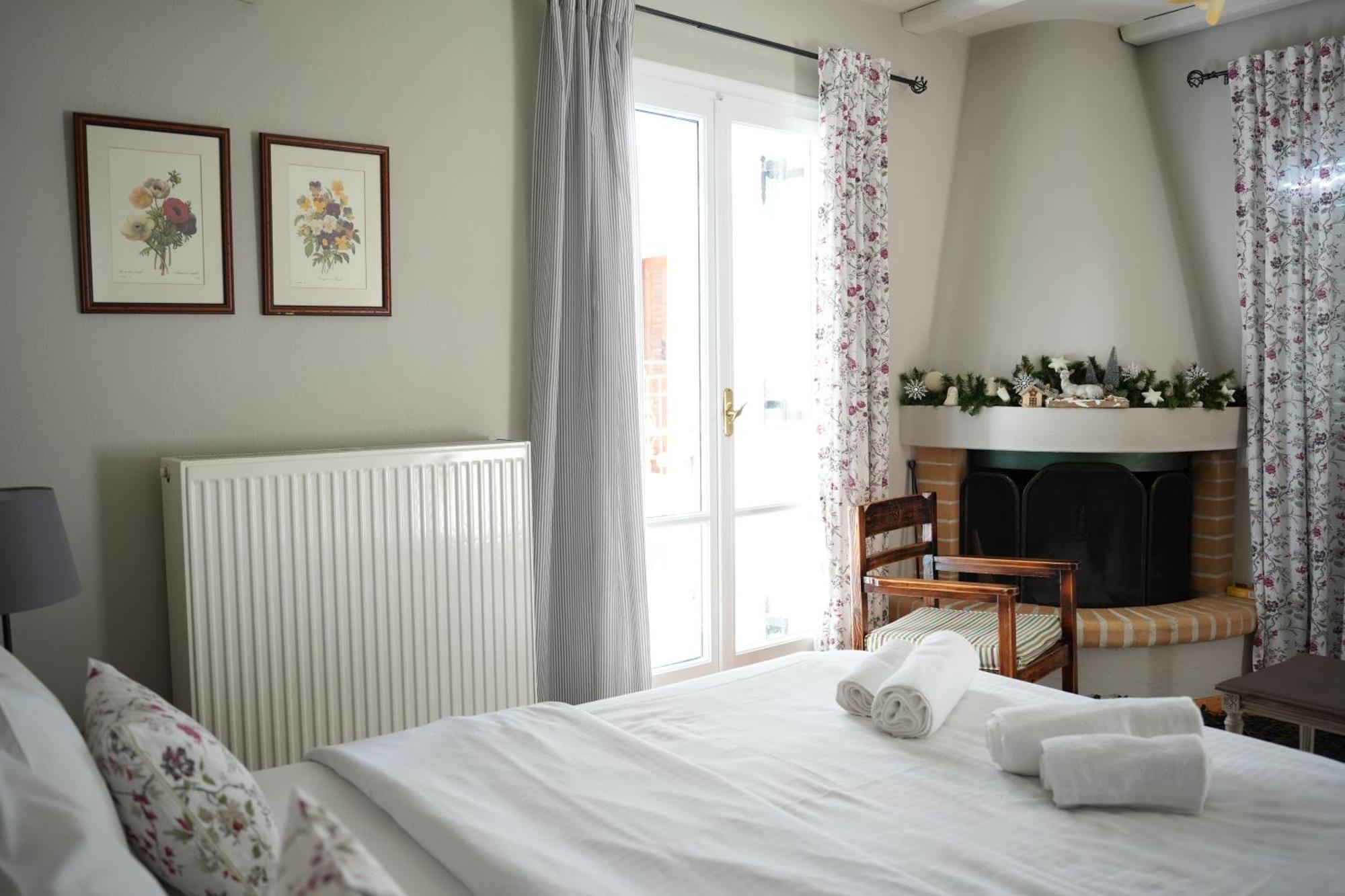 Guesthouse Doma Est 1991 أراخوفا المظهر الخارجي الصورة