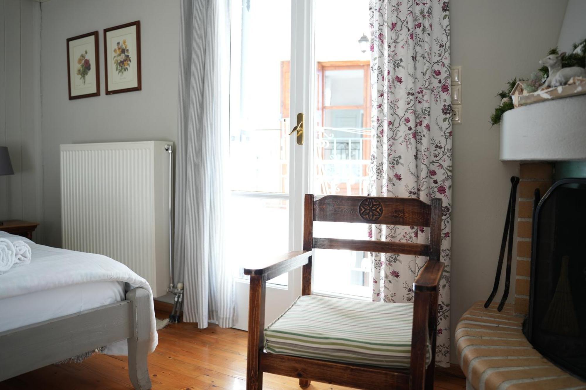Guesthouse Doma Est 1991 أراخوفا المظهر الخارجي الصورة
