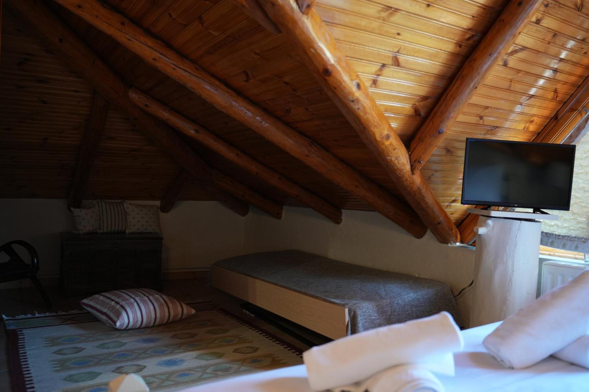 Guesthouse Doma Est 1991 أراخوفا المظهر الخارجي الصورة