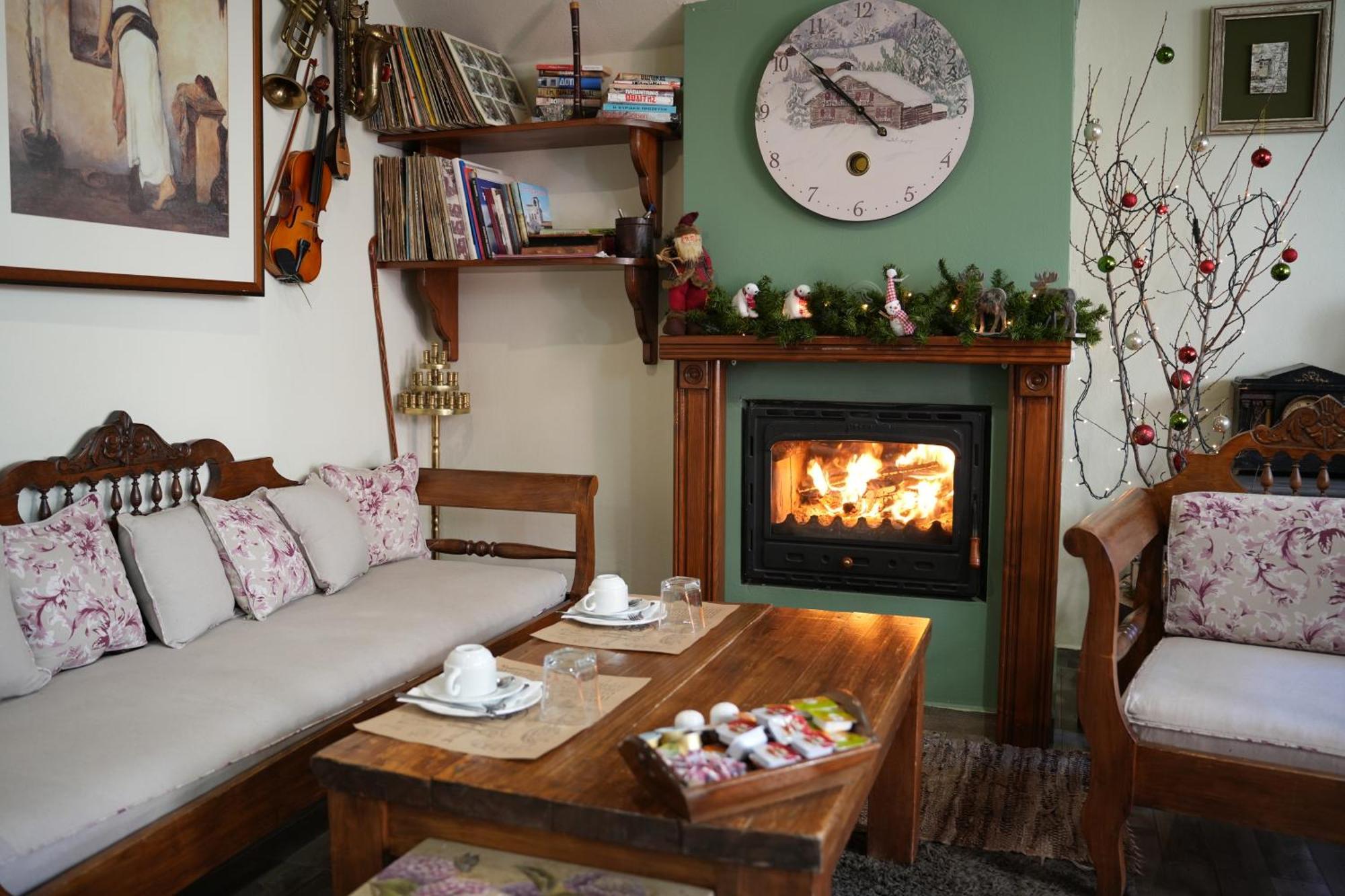 Guesthouse Doma Est 1991 أراخوفا المظهر الخارجي الصورة