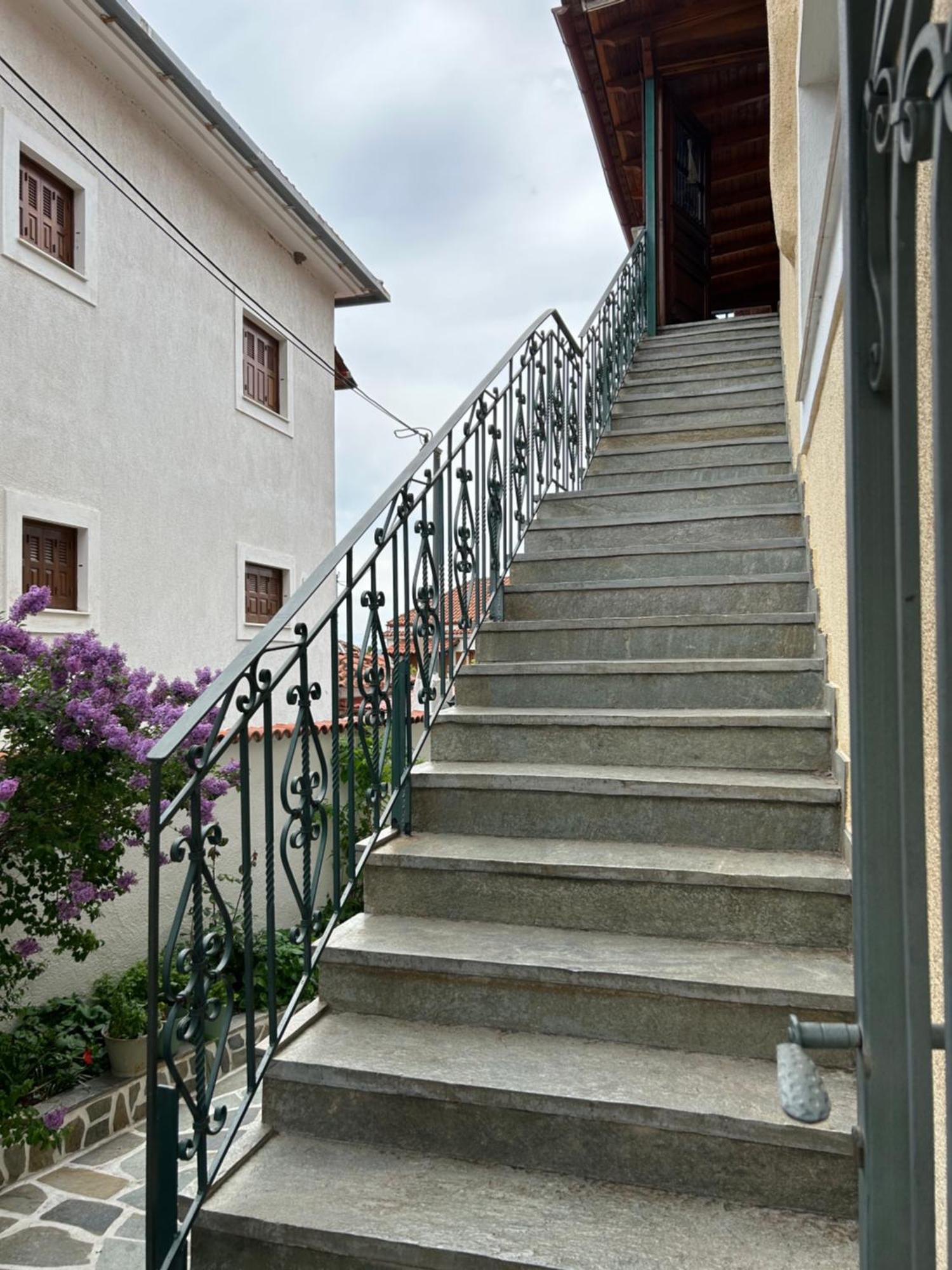 Guesthouse Doma Est 1991 أراخوفا المظهر الخارجي الصورة